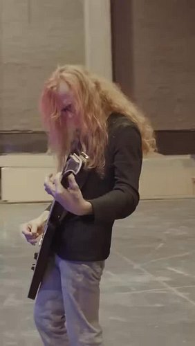 “I am a Victory” - he is 🤘 @davemustaine
🔥 for how long do you think this tour is going to last?
🔗 Www.Thrashmemetal.Com 
⛓️ ...