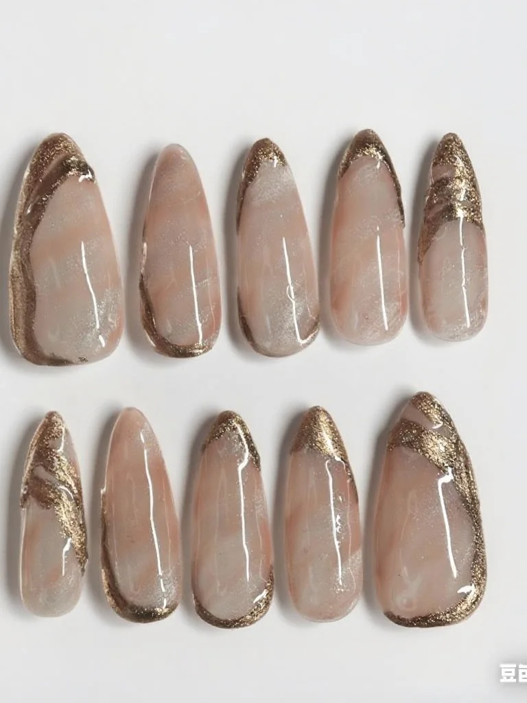 Marble and Gold product image (3)