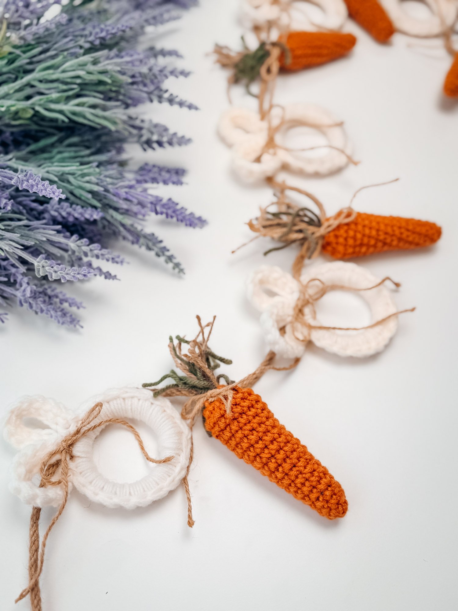 Carrots & Cottontails Crochet Garland & Napkin Rings product image (11)