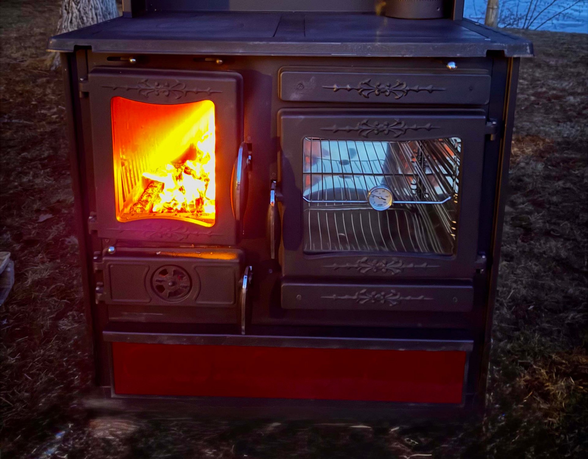 Guliver Hydro European Wood Cook Stove - Burgundy Right Hand Flue product image (4)