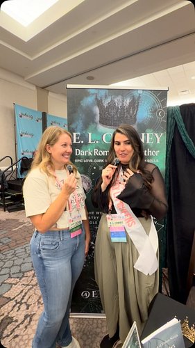 We asked some dark romance readers and authors What is a red flag that is acceptable in a book, but not in real life?? 

@ver...