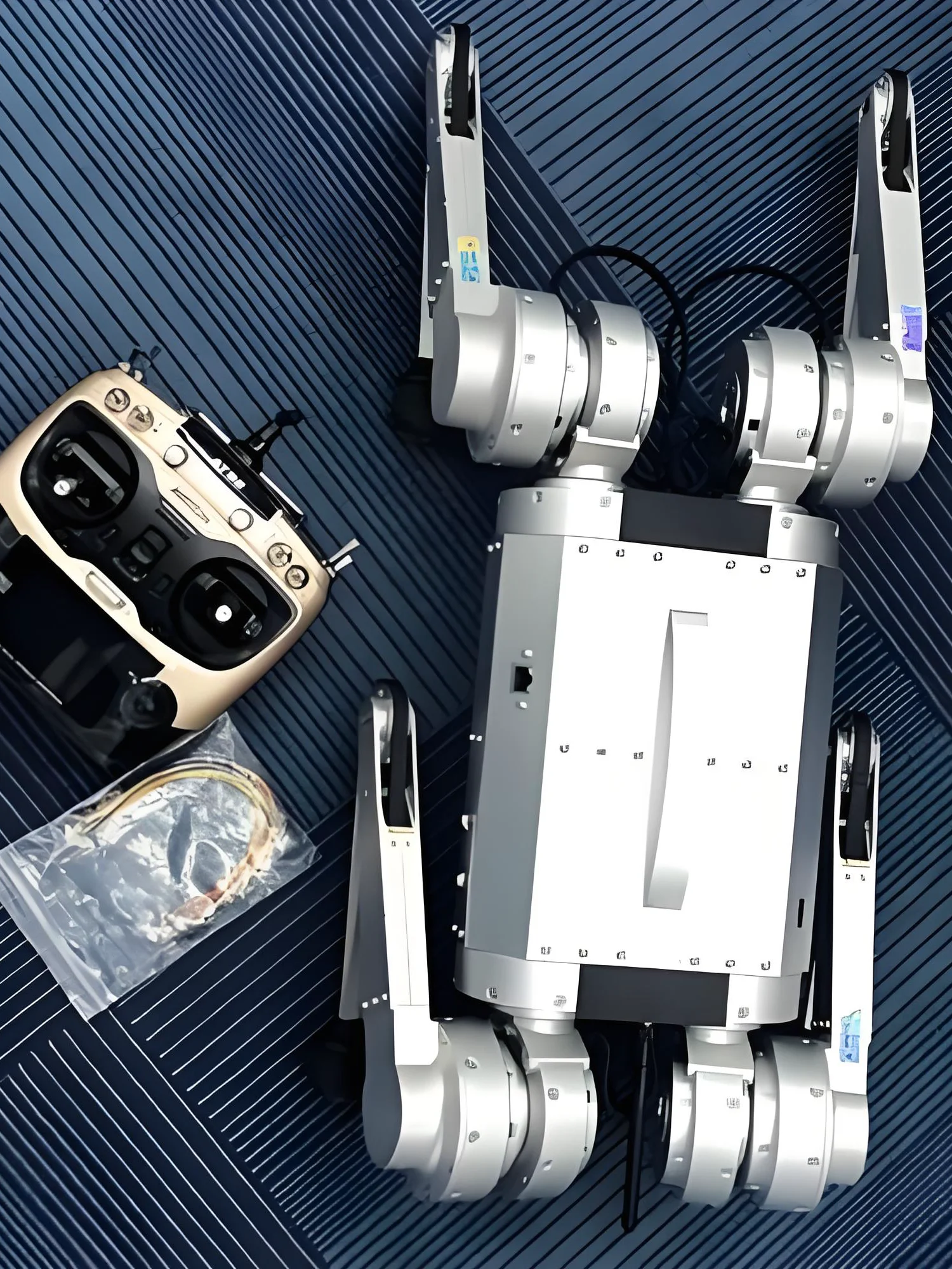 Open-Source MIT Mini Cheetah product image (1)