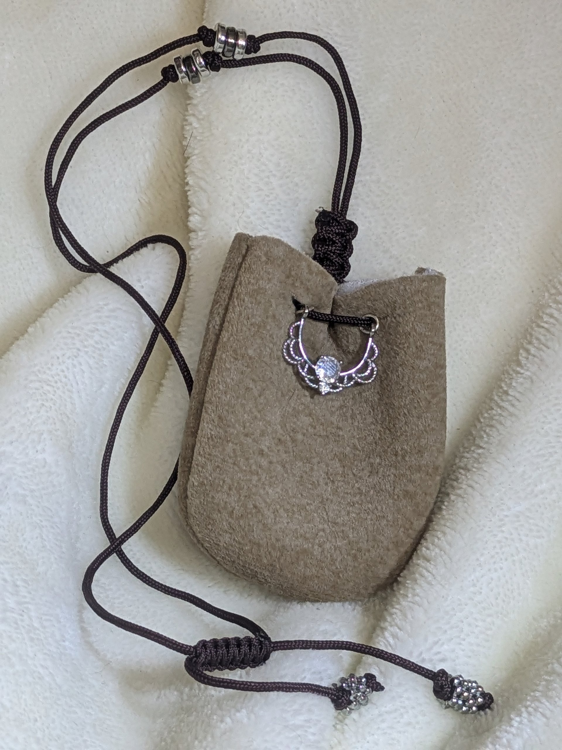 Fae Circlet Adjustable Pouch Necklace product image (1)