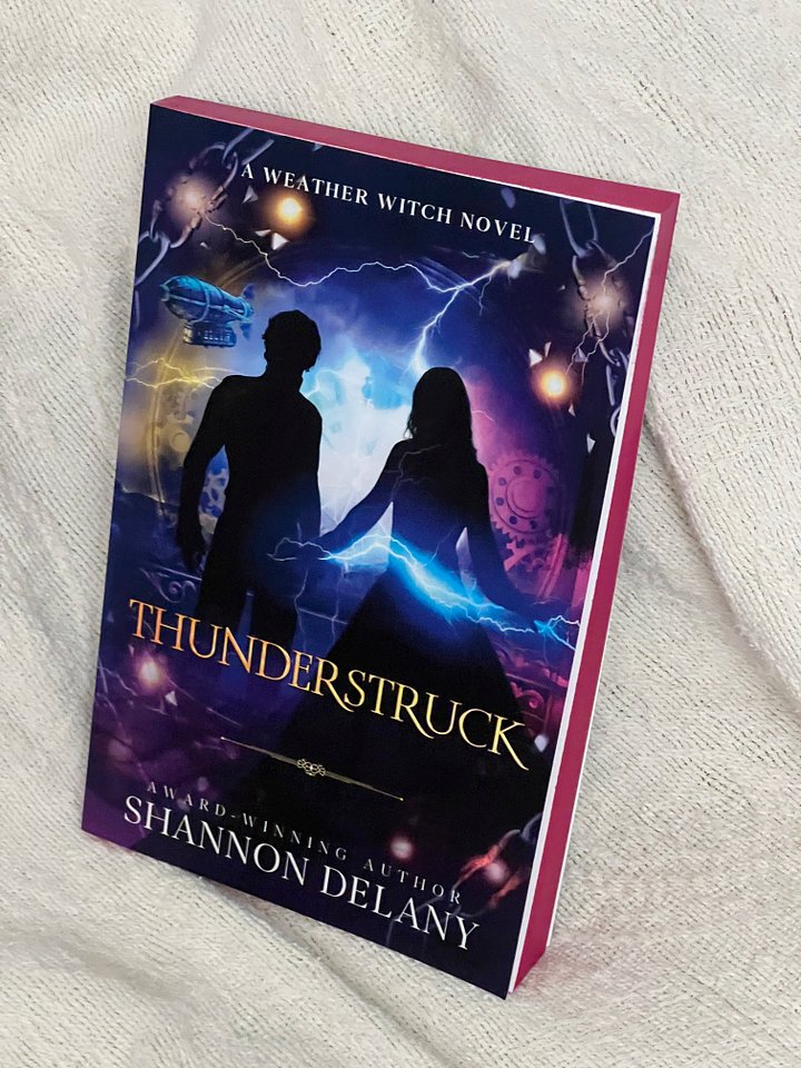 Special Edition OG THUNDERSTRUCK with Magenta Page Edges product image (1)