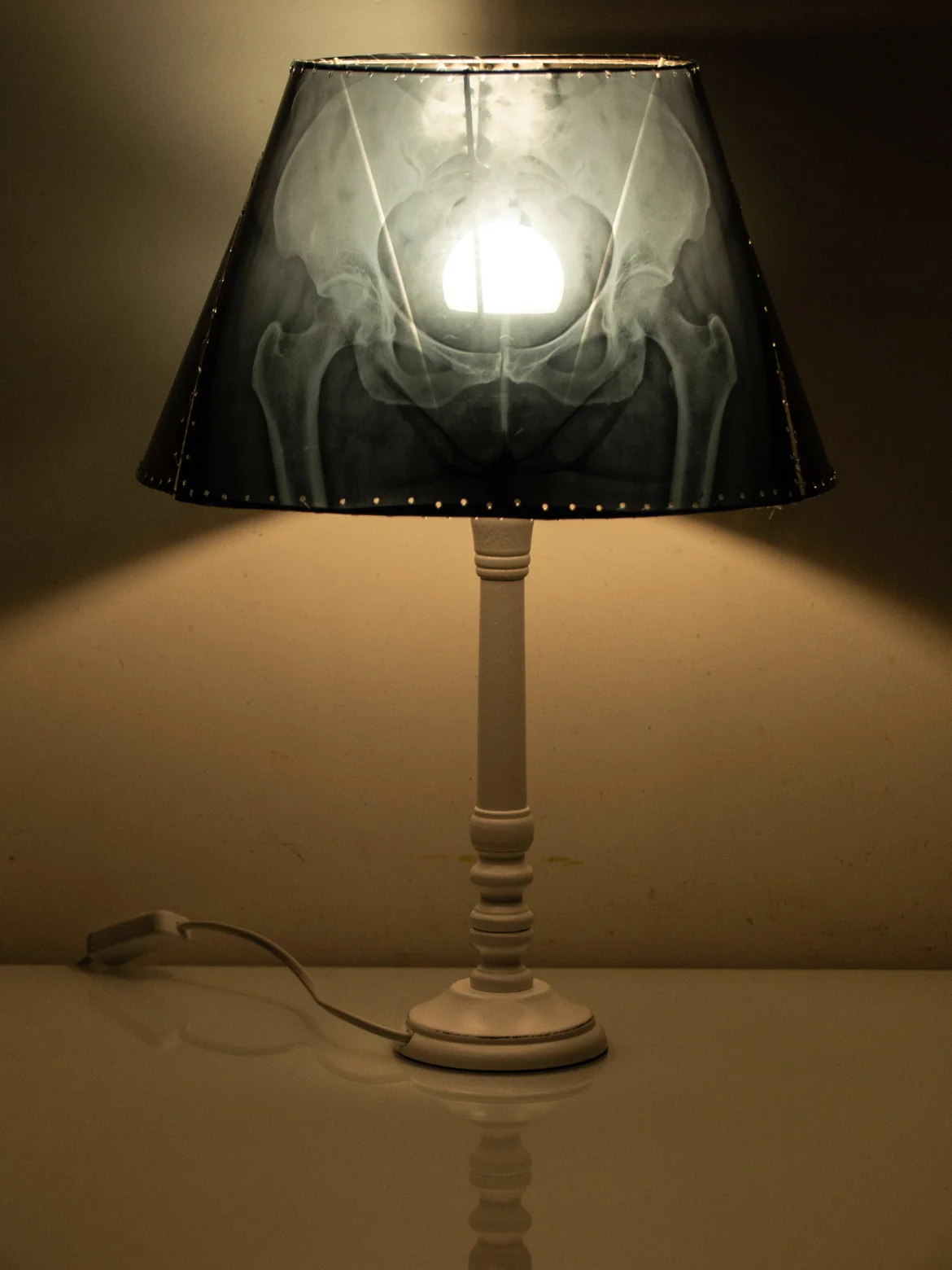 Pelvis Lamp product image (1)