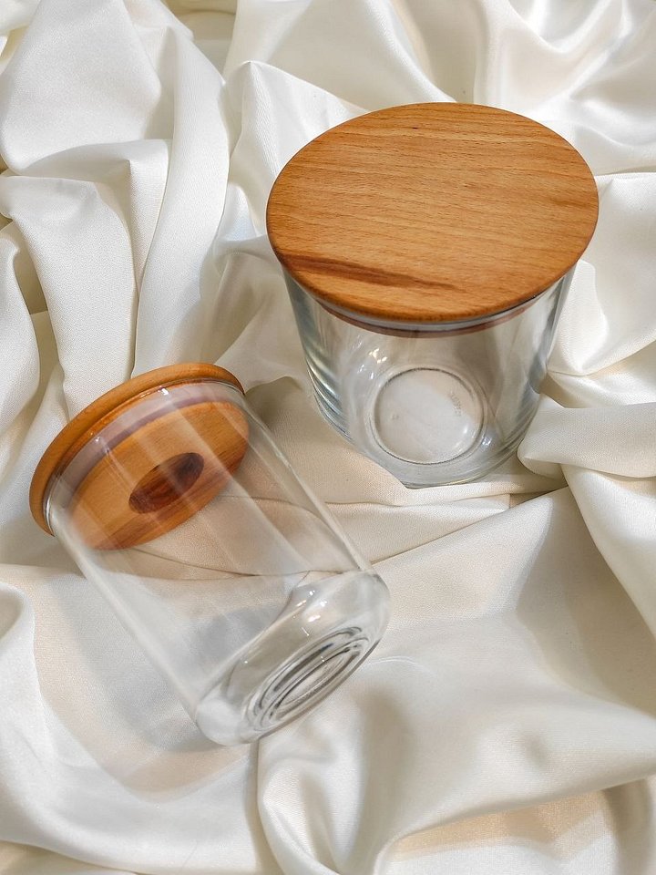 Glass container with wooden lid product image (1)