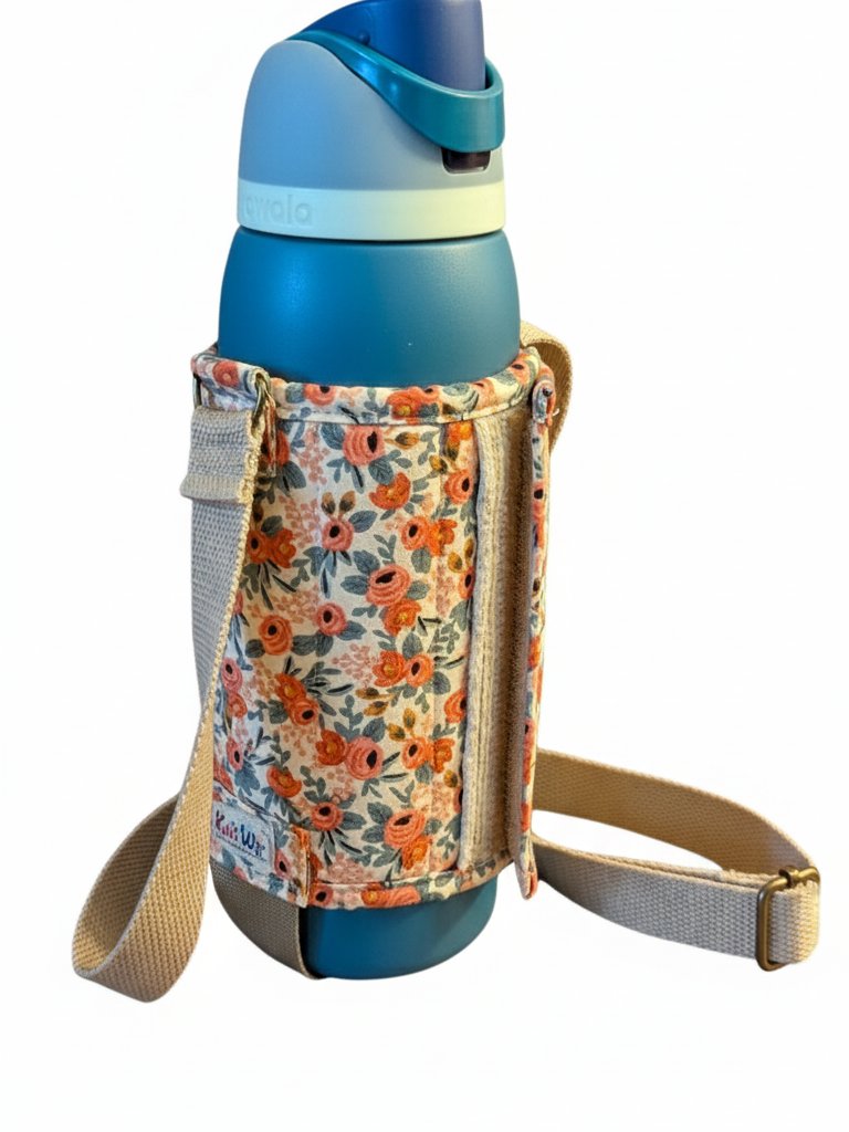 Hands-Free Bottle Sleeve- Wool Knit product image (3)