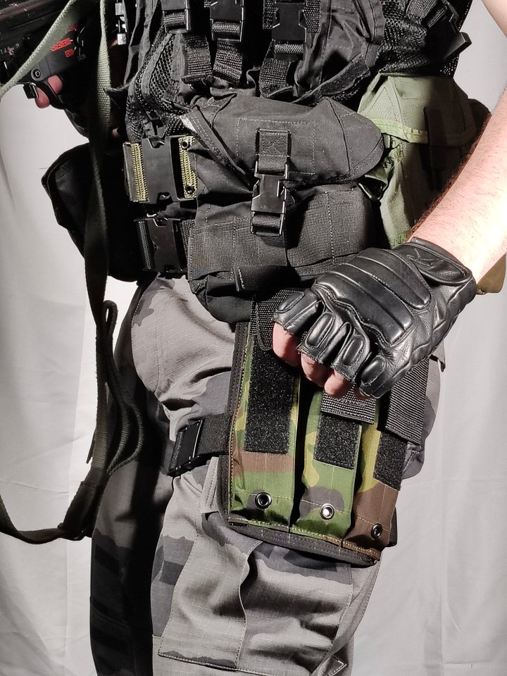 'Ready to ship' Gen-2 Drop leg MP5 Pouch, "SPANGLER" product image (2)