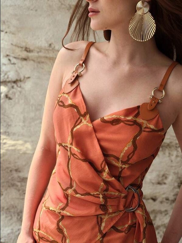 PREMIUM WOMEN'S V-NECK CINCHED WAIST ASYMMETRIC HEM LINEN PRINT CAMISOLE TOP, product image (3)