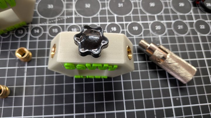 SaVVy 3.0 Slider DIY Kit 3/8-24 thread - Glow in the Dark hubs product image (2)