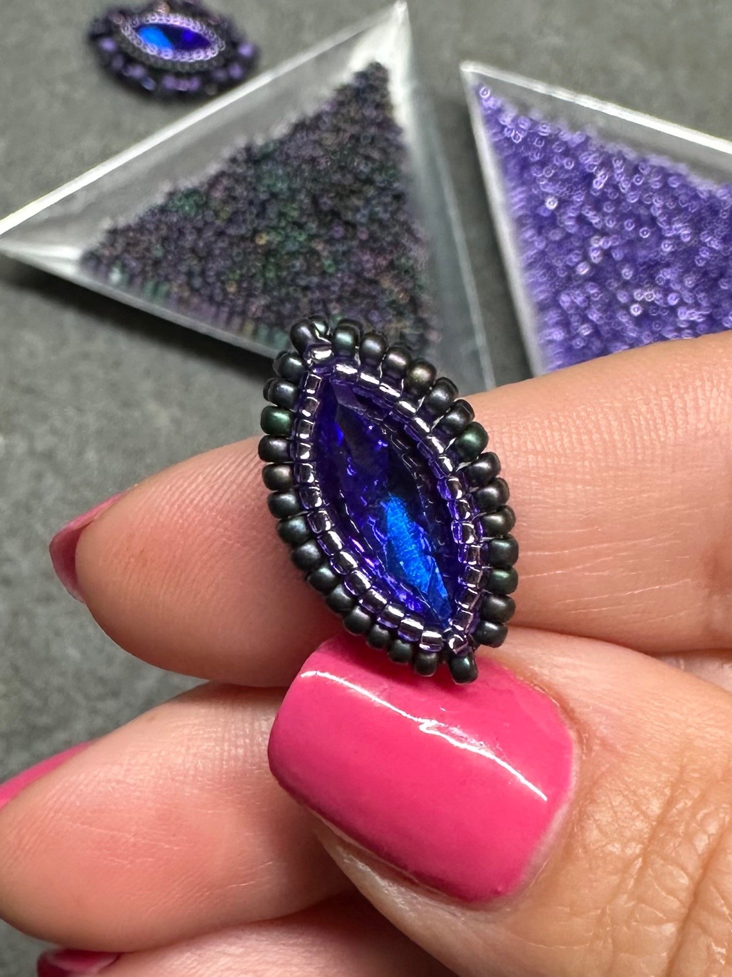 Beading Pattern - Square Stitch Bezel for 18mm Navette product image (3)