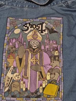 y'all better be prepared for the random crafty things I have planned... @thebandghost  #thebandghost #thenamelessghouls #skeletour #papa #painting 