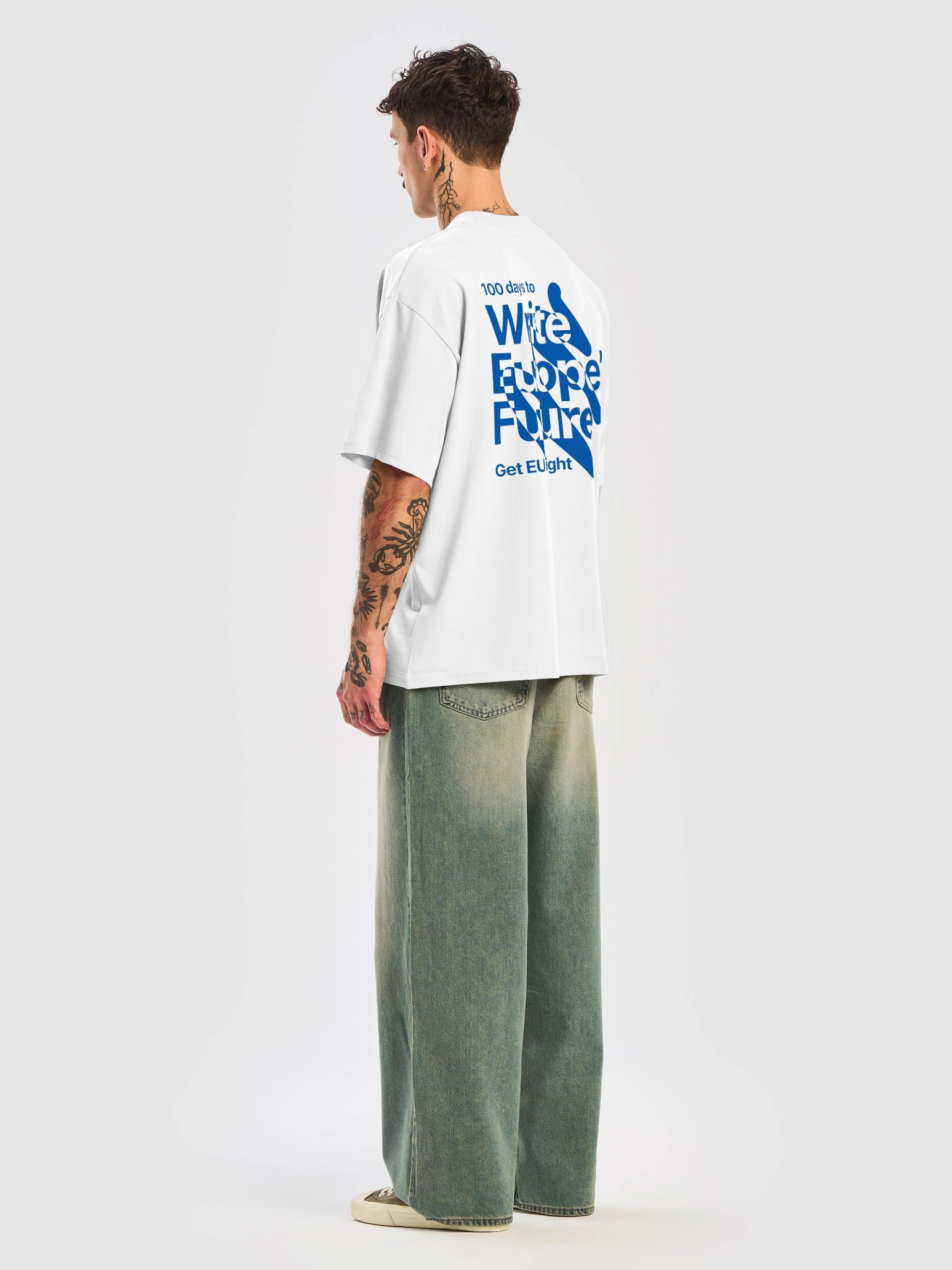 T-Shirt - Oversized Fit - Write Europe's Future product image (8)
