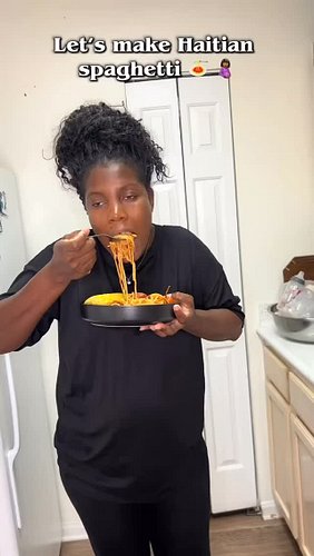 POV: You’re craving Haitian Spaghetti while pregnant 🤰🏾🍝🇭🇹 Nothing hits like a plate full of flavor, love, and comfort! Who e...