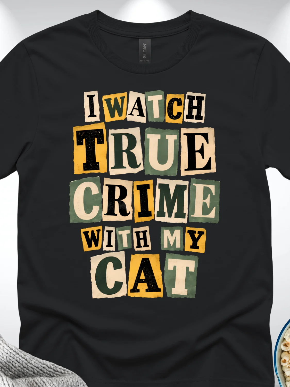 I Watch True Crime With My Cat T-Shirt product image (3)