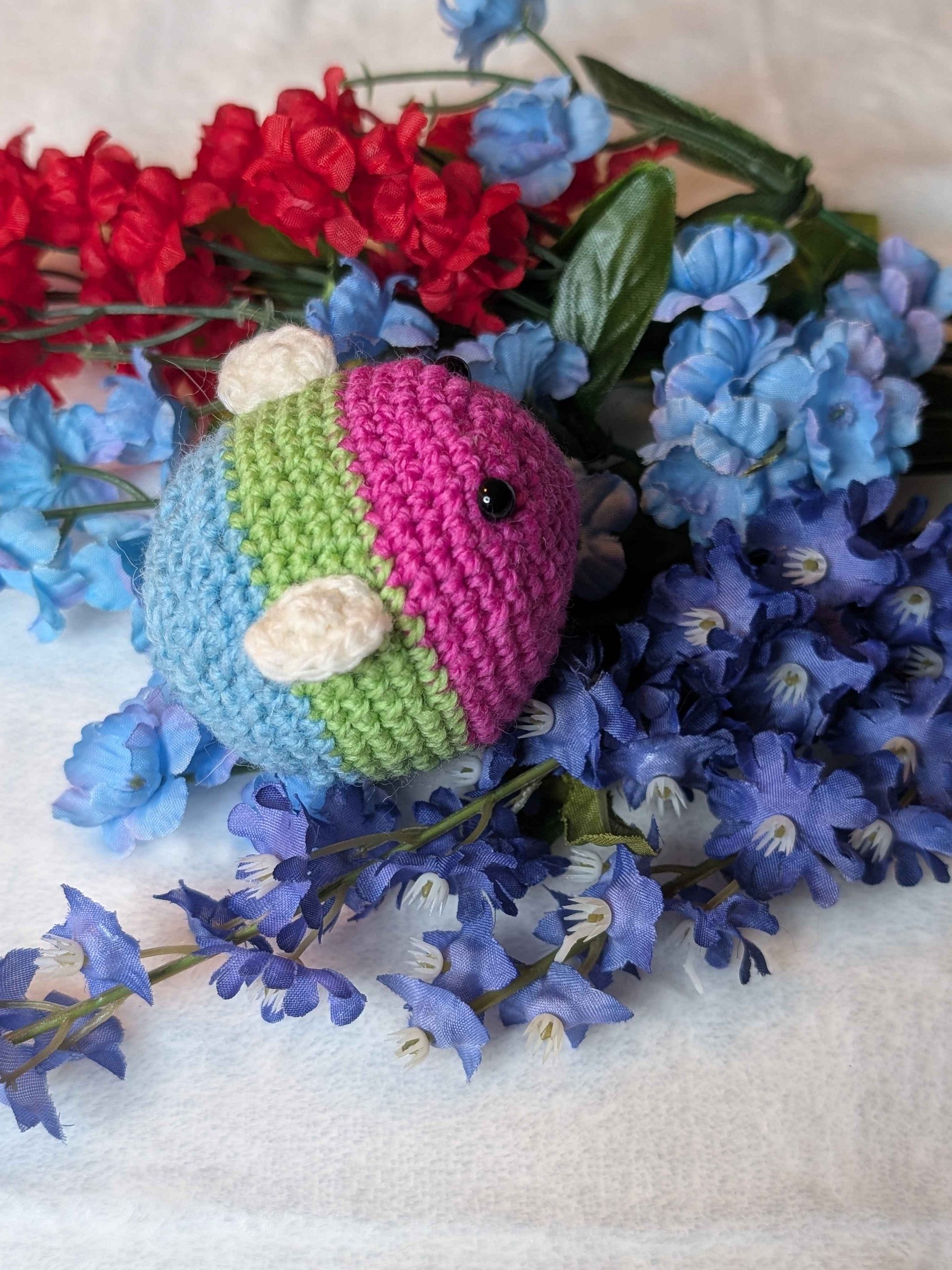 [PRE-ORDER] Polysexual Bee Plush product image (2)