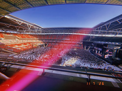 nothing quite like reviving your inner emo 🖤 

@wembleystadium @mychemicalromance @mcrmyofficial