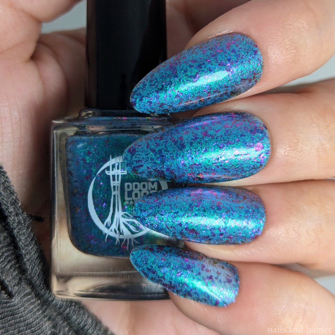 PRESTIDIGITATION - Metallic Teal and Shifting Violet-Blue-Pink Flakes Nail Polish product image (5)