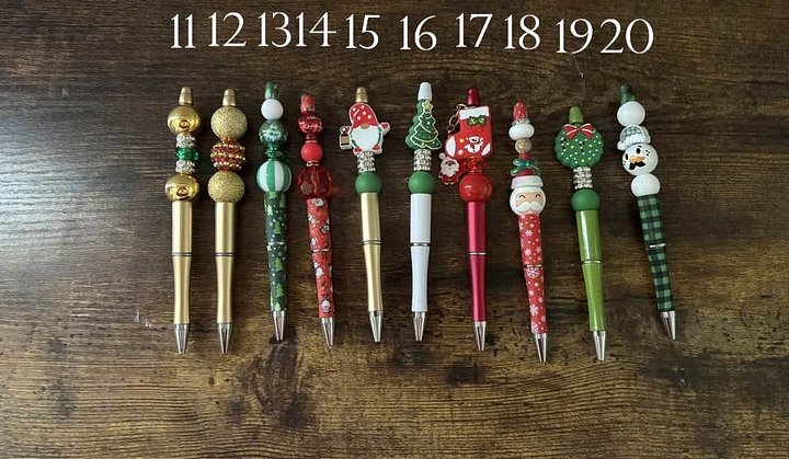 🎅 Handmade Christmas Beaded Pens – One of a Kind Holiday Designs product image (2)