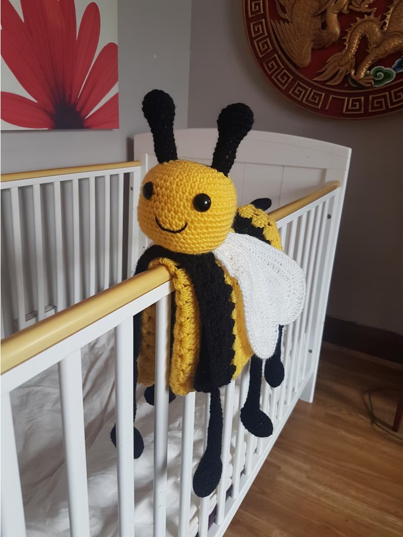 Happy Bee Folding Baby Blanket Crochet Pattern PDF - Crafting Happiness product image (7)