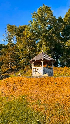 Fall golf up on a mountain. #fall #foliage #golf #leafpeeping #autumnmood