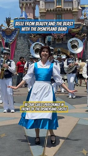 Belle x Disneyland Band! Be Our Guest from Beauty and the Beast played in front of the Disneyland Castle

It’s not often a Di...