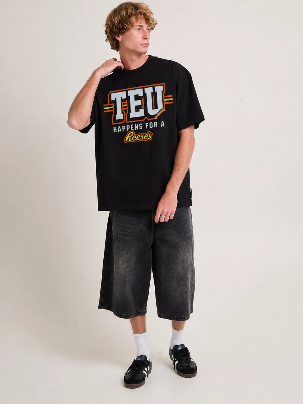 Teu Happens for a Reese’s Shirt – Funny Graphic Candy Tee product image (82)