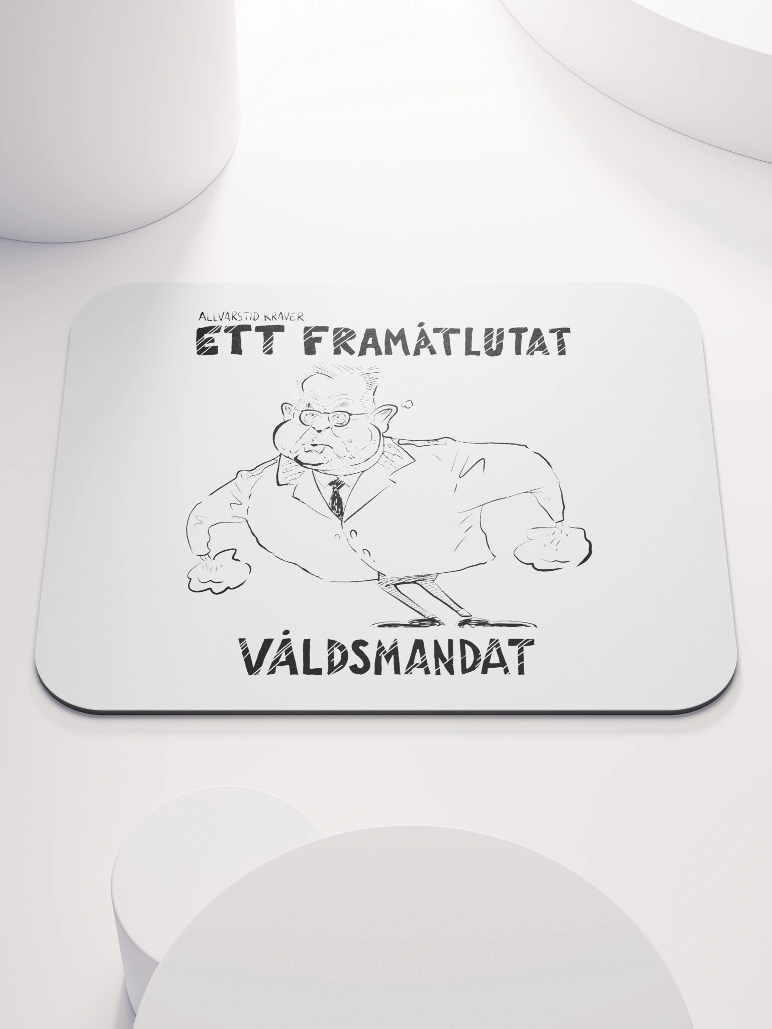 Framåtlutat våldsmandat - Musmatta (signed by @Kluddniklas!) product image (1)