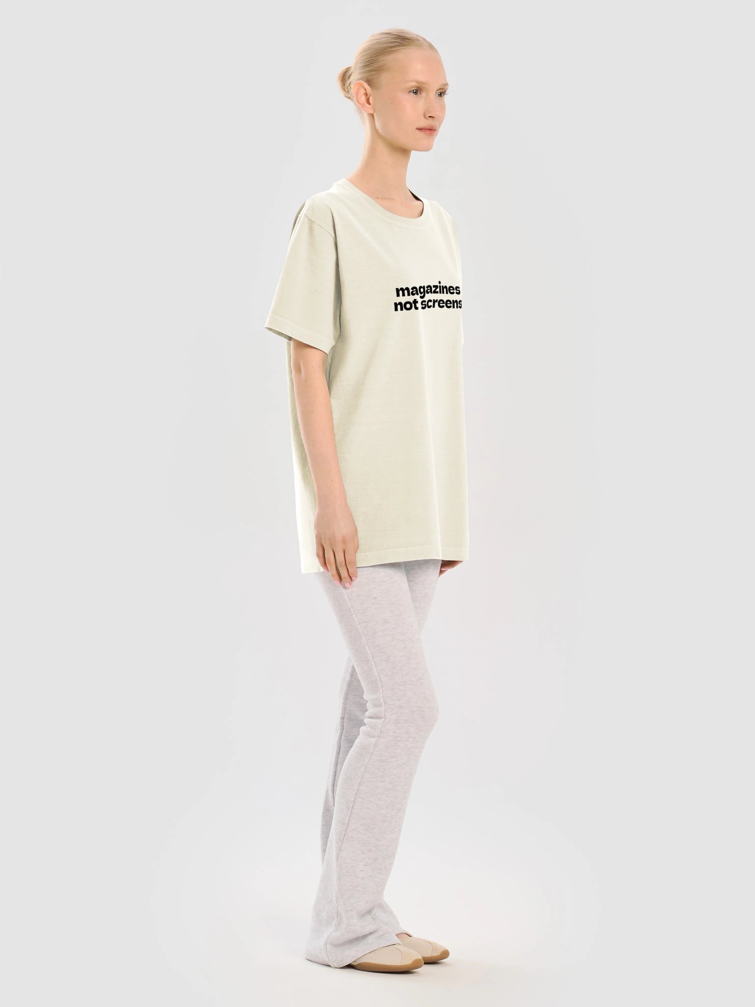 magazines not screens off-white regular tee product image (12)