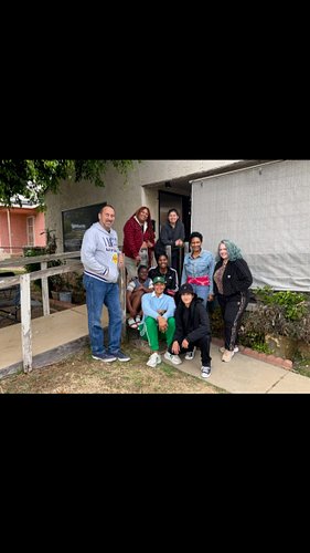 On set with some of the “Love Rejected” cast and crew. Big thank you to my Nina Elida @isagiakay for letting us use her home ...
