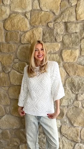 Comment “summer sweater” for the free pattern! 🥰 I just realized I never finished editing the reels for this sweater design f...