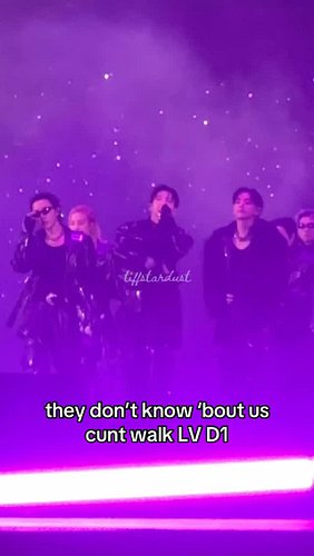 they’re just big boys aka chonnom 💪🏼

they don’t know ‘bout us
BTS ARIRANG LAS VEGAS D1

#bts #arirangworldtour #borahaegas
