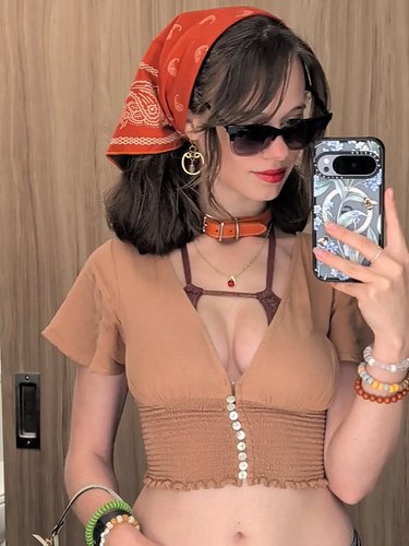 Sometimes the fit just hits~ This is one of my new favorites ☀️❤️

I couldn't believe how clear the mirrors were in this Vega...