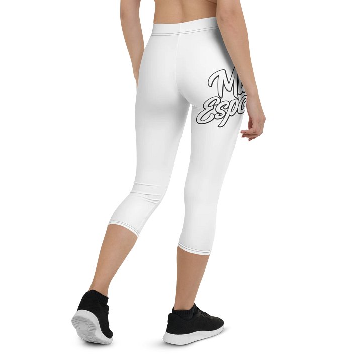 Flowing Elegance All-Over Capri Leggings product image (2)