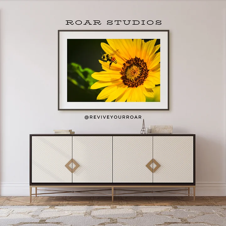 Bee Still. product image (1)