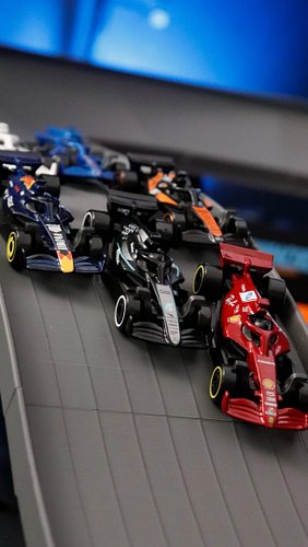 This F1 sprint went crazy!!

▶️ Full race now live on YouTube! 

#f1 #formula1 #hotwheels #race #hotwheelstrack