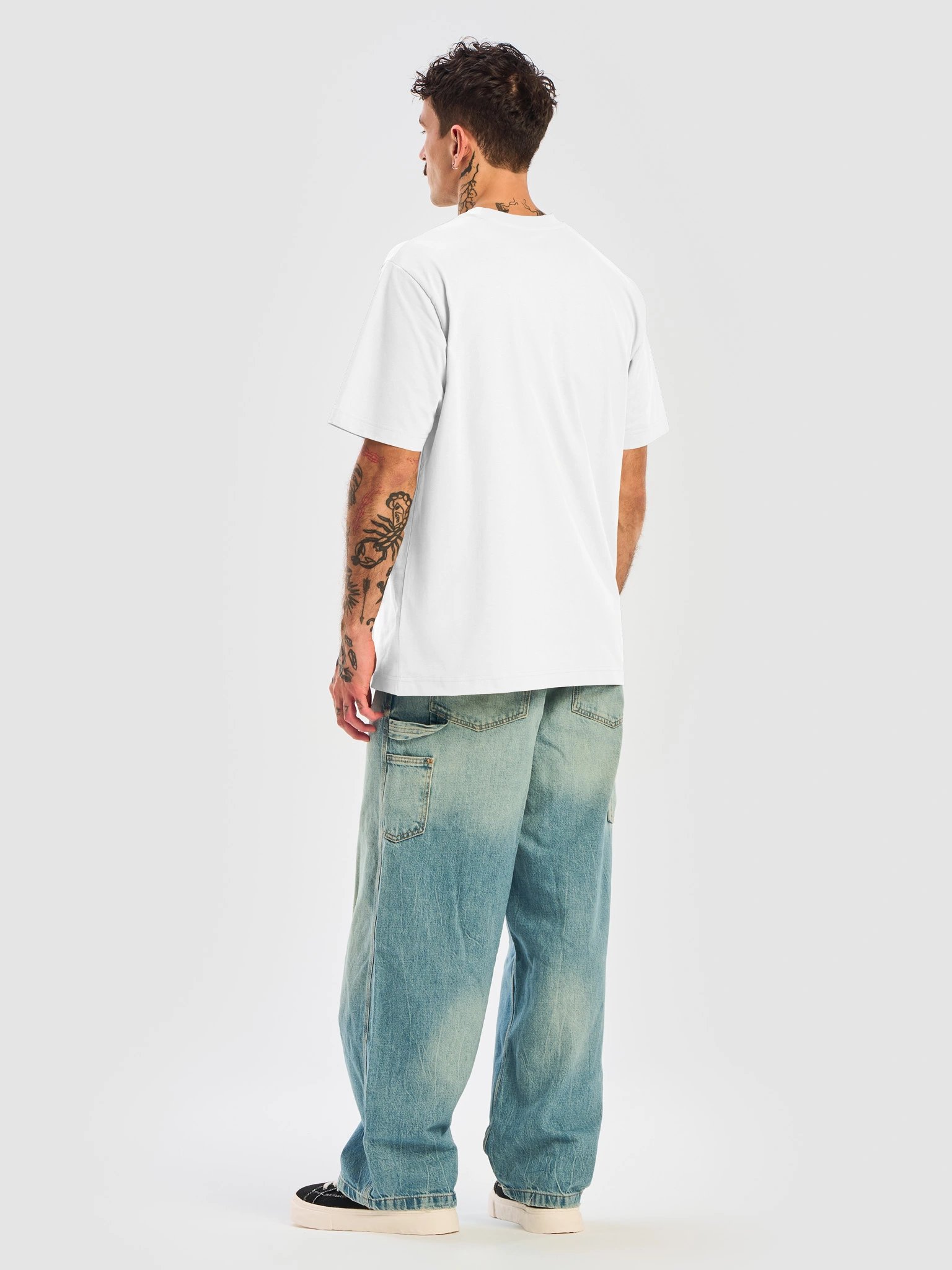 magazines not screens relaxed tee product image (8)