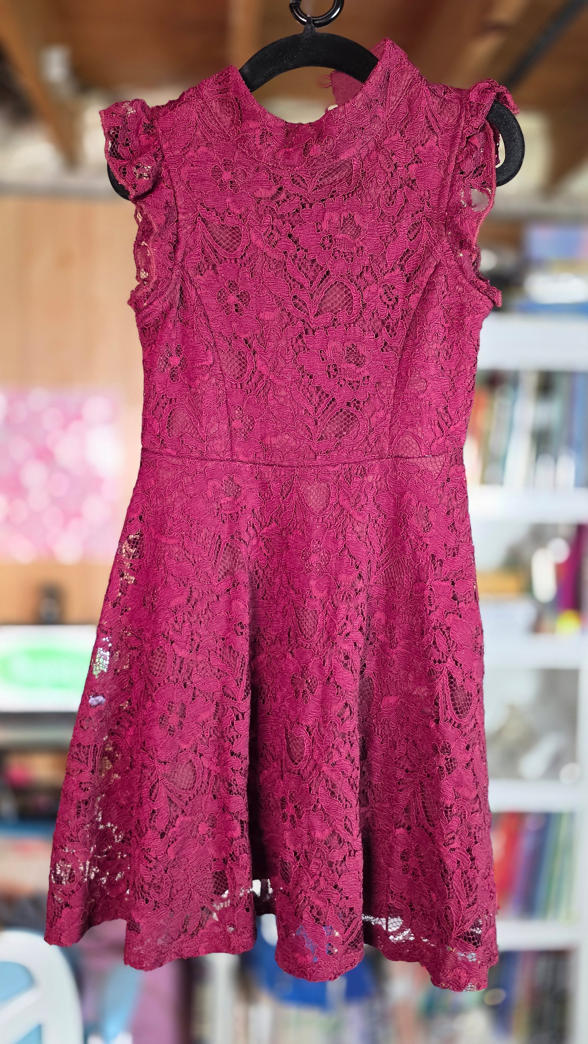 ZENZI - Size 4/5 - GENTLY USED - Maroon lace dress product image (2)