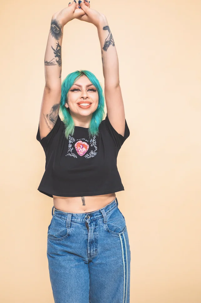 Heart Tee - Black product image (5)