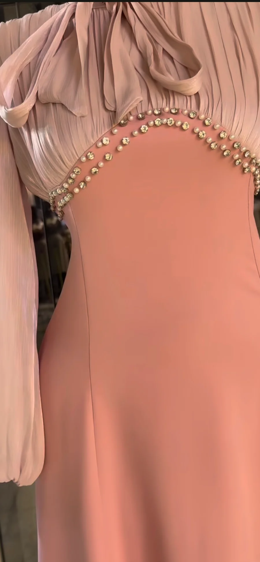 Luxury dress product image (10)