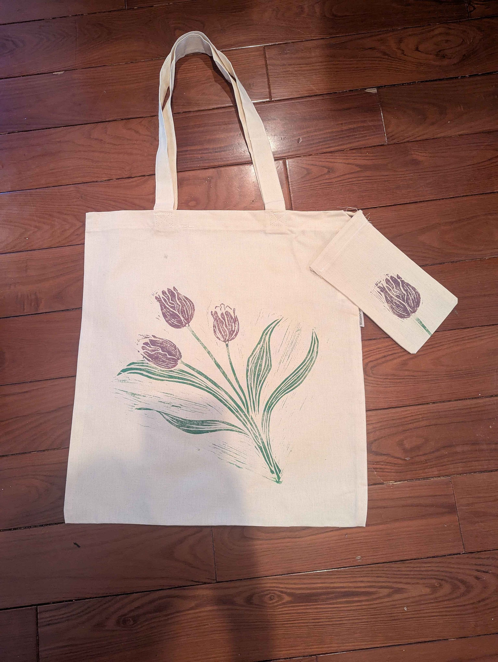 Large Tulip Tote product image (1)
