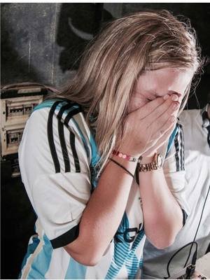 Argentina, 2017. I was crying in this moment, not just from the energy of the crowd, but from the weight of what no one could see. This was during the darkest time of my life. I had planned the unthinkable when I got back to Australia. But instead… this show saved me. When I returned home, I chose therapy. I chose to face my pain. I worked on myself and on my music.. quietly, privately. Seven years later, that journey became Beautiful Struggle, my debut album. This moment was the beginning of that story. #fypシ゚ #fyp #trance #trancefamily #trancecommunity #mentalhealthmatters #mentalhealthawareness #mentalhealth 