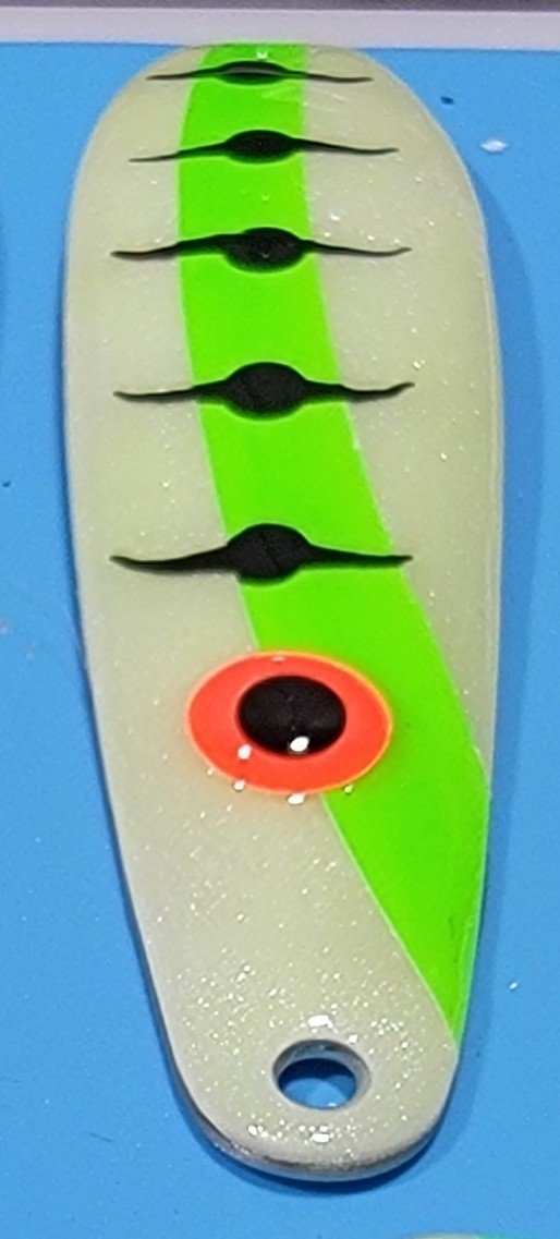 NSA Krokodile KO Glow Casting Spoon product image (1)