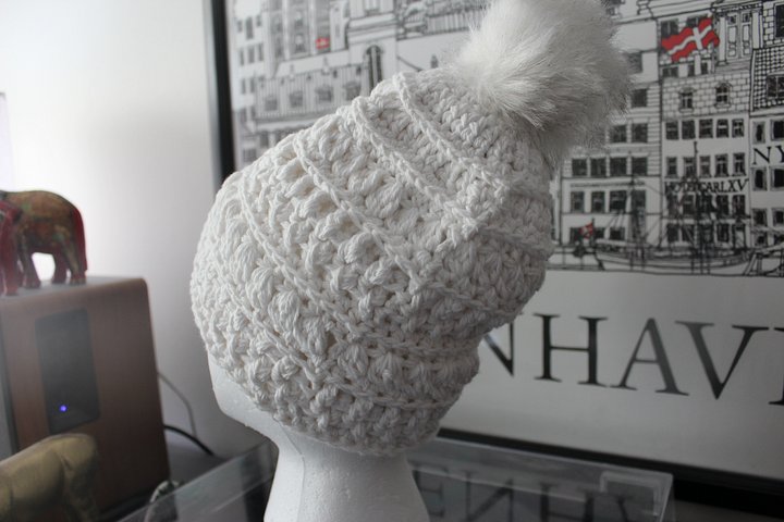 Magic Twist Hat **PDF Pattern** product image (1)