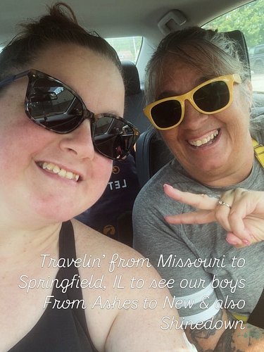 @tatjodi73 and I traveled to Springfield, IL to see our boys @fromashestonew in concert with Shinedown todayyyy! 

I am so ma...