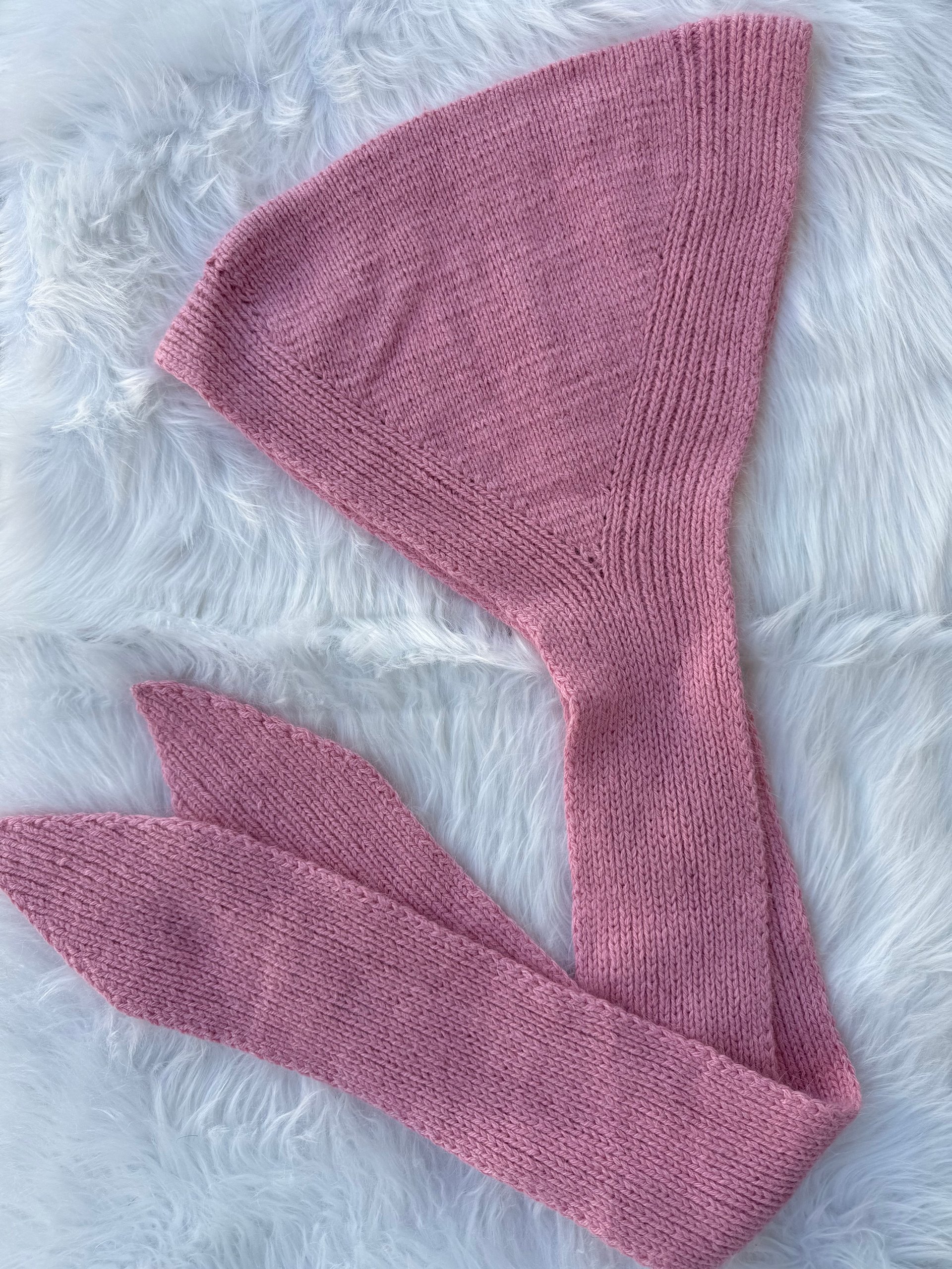 Knit Hat-Hood with Ties Pattern product image (2)
