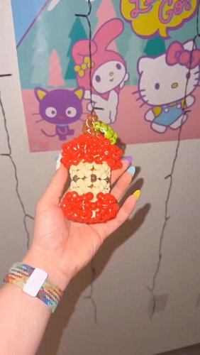 Kandi Apple!! 🍎 tutorial by: Circus Kandi on youtube !!
.
.
.
#kandi #ponybeads #plur #apple