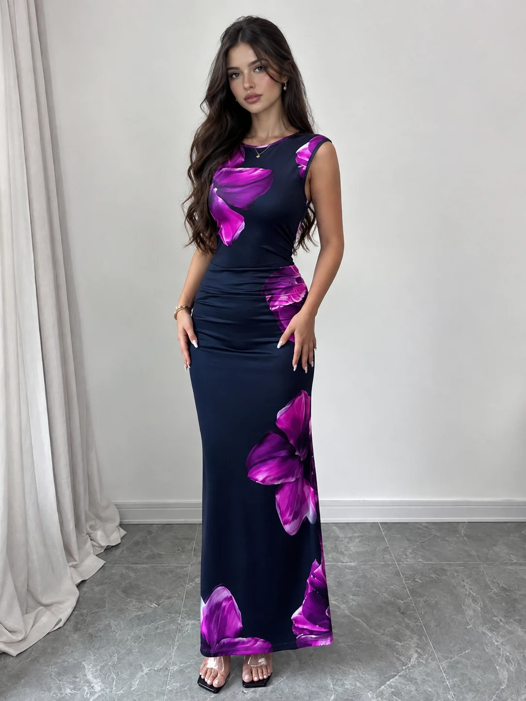 Elenzga Sleeveless Round Neck Simple Elegant Women's Floral Printed Dress, Suitable For Vacation product image (3)
