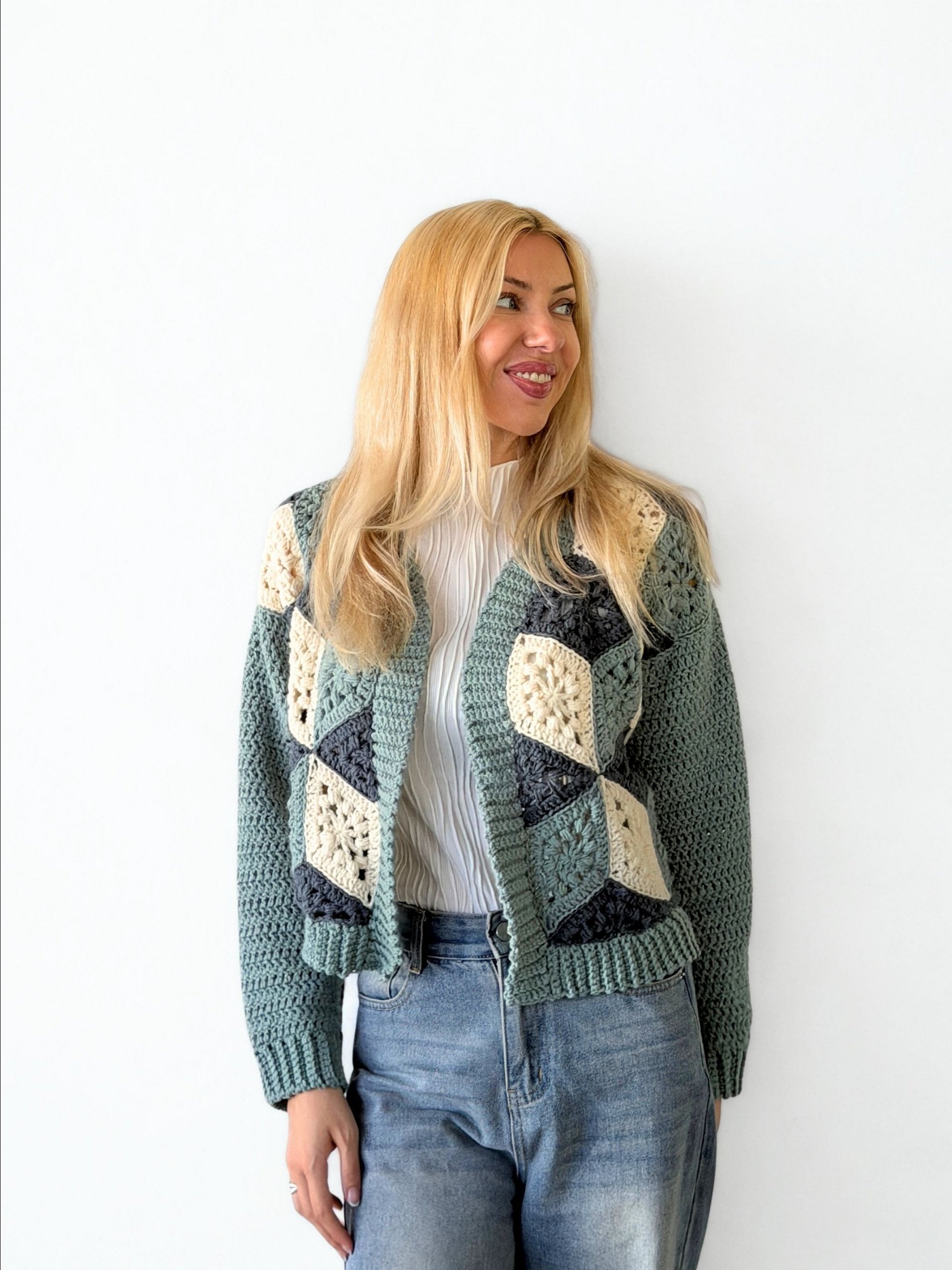 3D Cube Cardi product image (4)