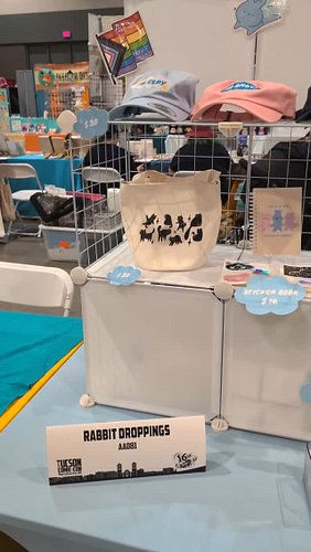 Come out to @tucsoncomiccon this weekend!!! Lots of cool stuff and amazing artists here. Find me at booth AA081 in the main c...